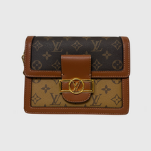 Load image into Gallery viewer, Iconic two shade crossbody
